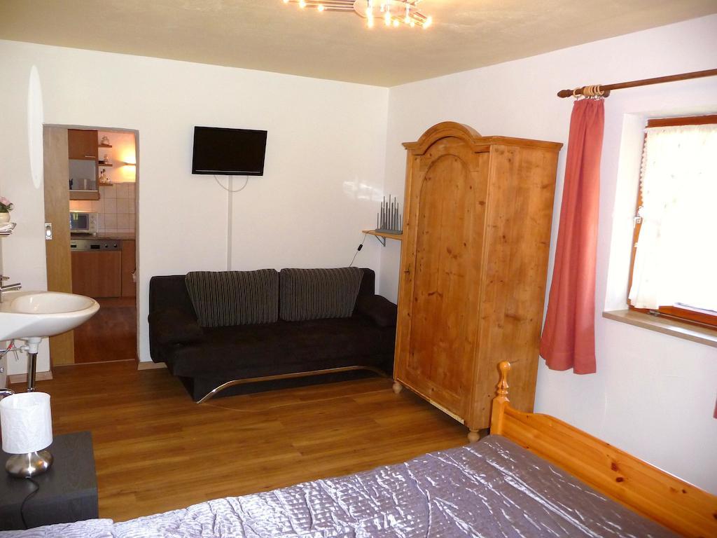 Landhaus Alpenblick Leutasch Room photo